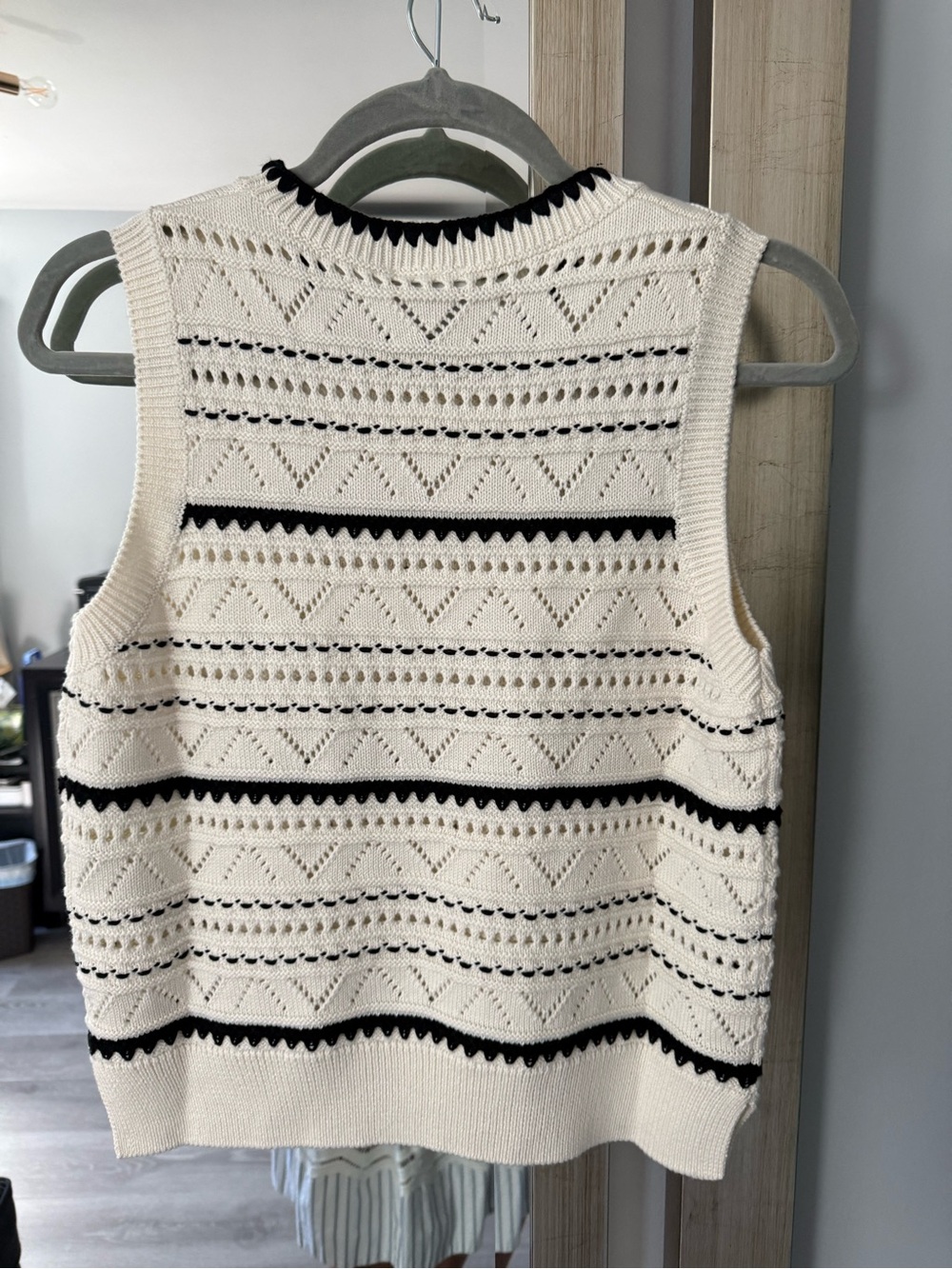 Varley Athena Pointelle Sweater Vest - Size XS - Picture 3 of 3